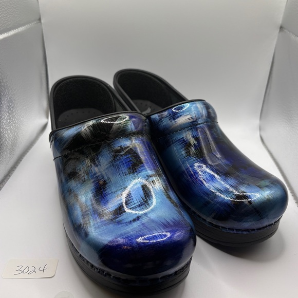 Dansko Black Leather Clogs - Picture 2 of 8